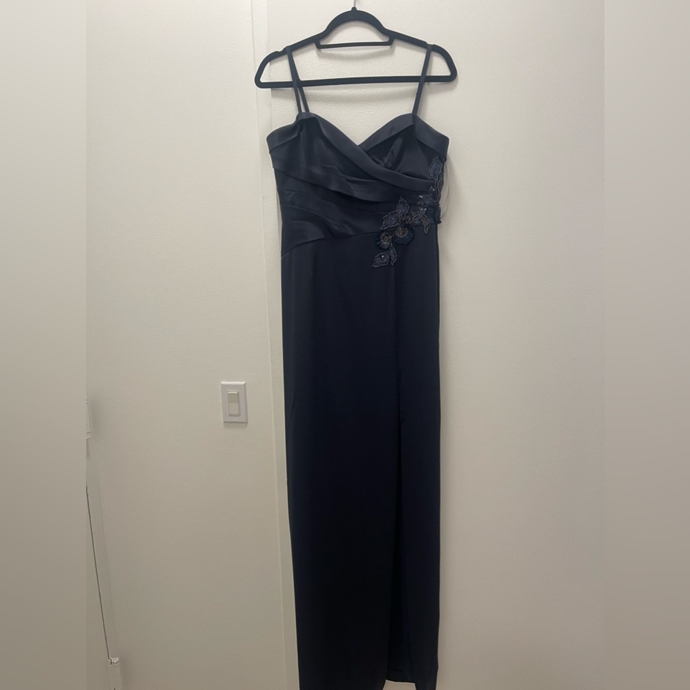 Navy Marchesa Notte Gown Size 6